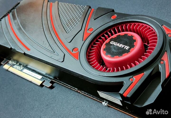 Как новая,тянет все игры. Amd r9 290 4Gb, 512Bit