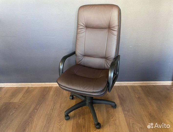 Компьютерное кресло новое