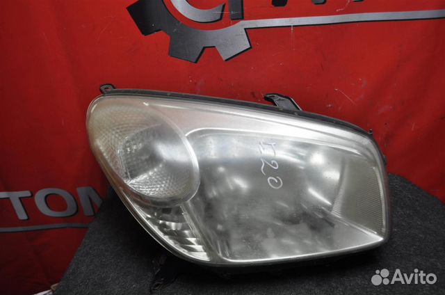 Фара правая toyota RAV4 ACA21