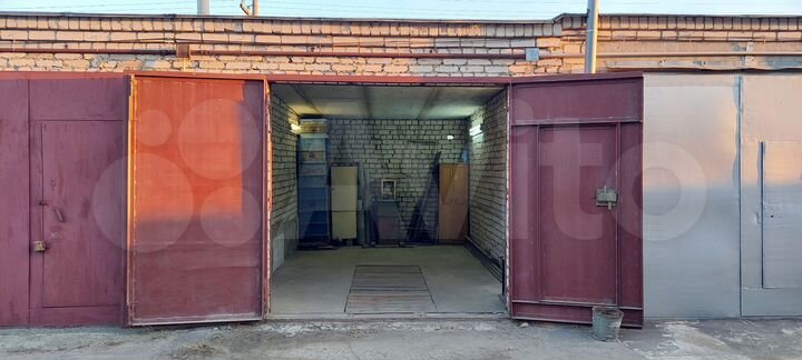 Гараж, > 30 м²