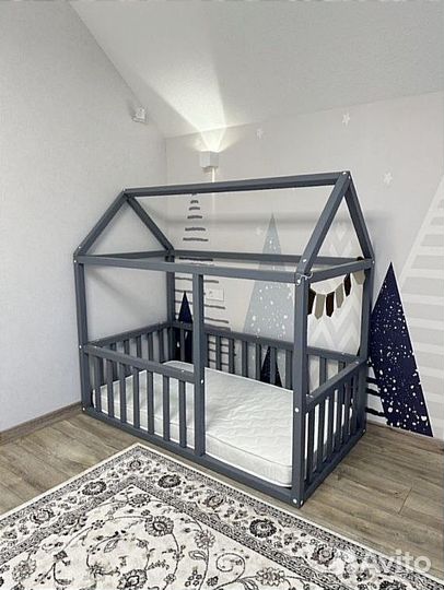 Детская кровать из бука