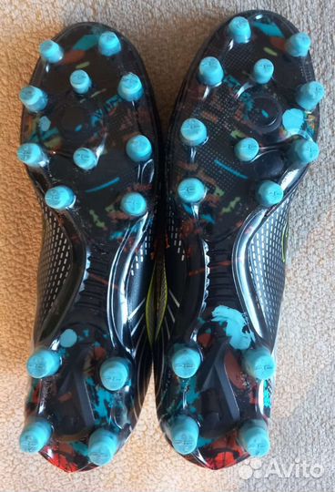 Футбольные бутсы