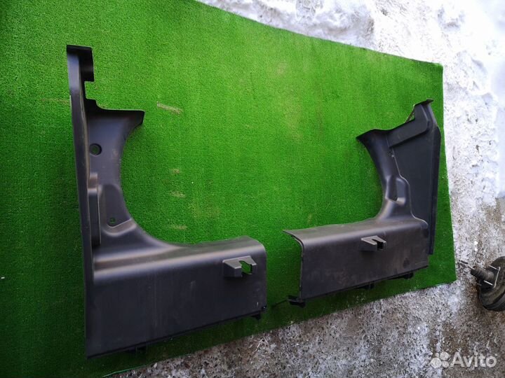 Обшивка Левая на Toyota Camry V40 2006-2011