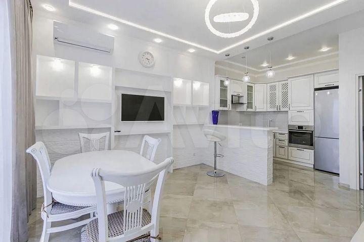 3-к. квартира, 92 м², 11/18 эт.