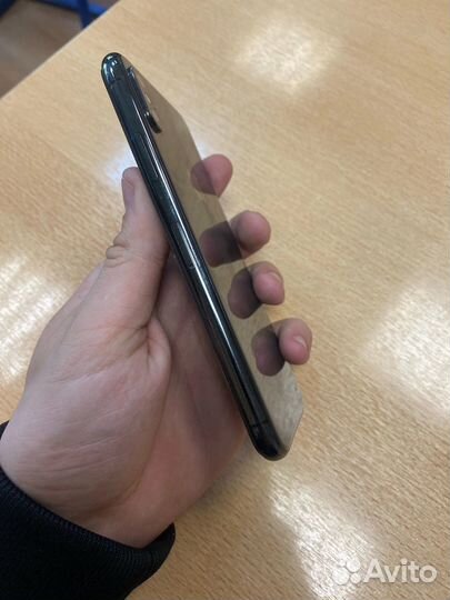 iPhone X, 64 ГБ