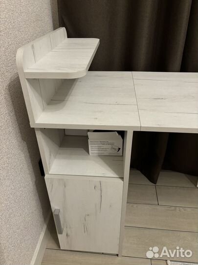 Столик для маникюра