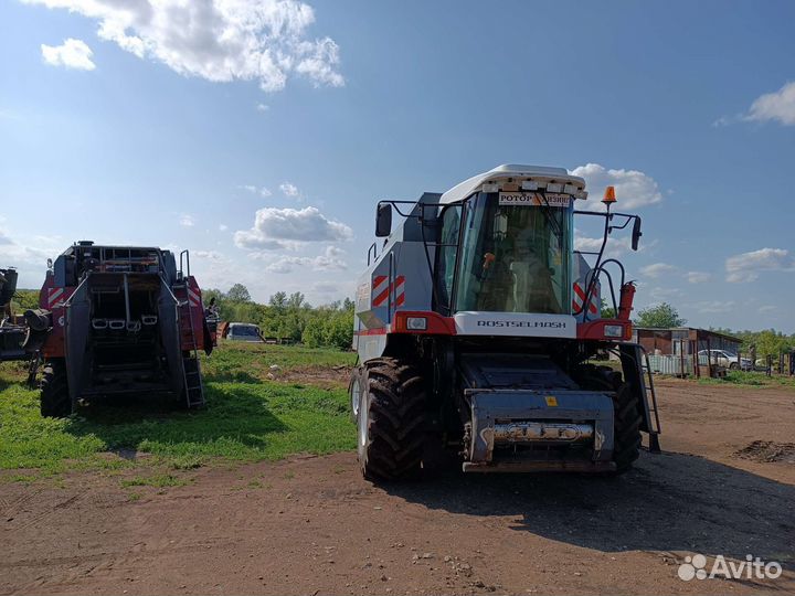 Комбайн Ростсельмаш Vector 410, 2011