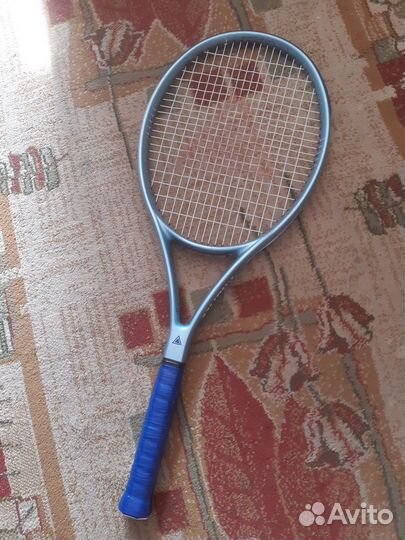 Теннисная ракетка для большого тенниса
