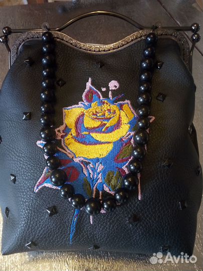 Сумка женская с вышивкой