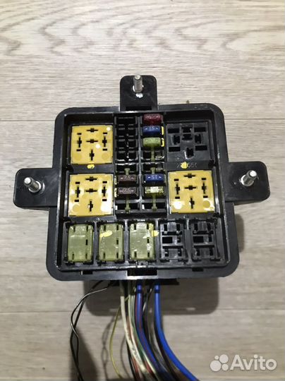 Блок предохранителей Сайонг Кайрон 2.0 D20T