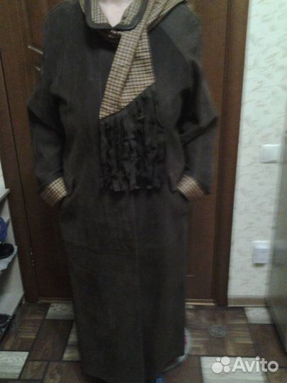 Теплый кожаный женский плащ