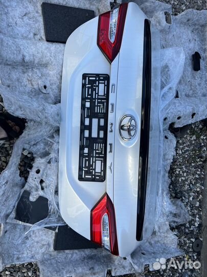 Крышка багажника Toyota camry v 70