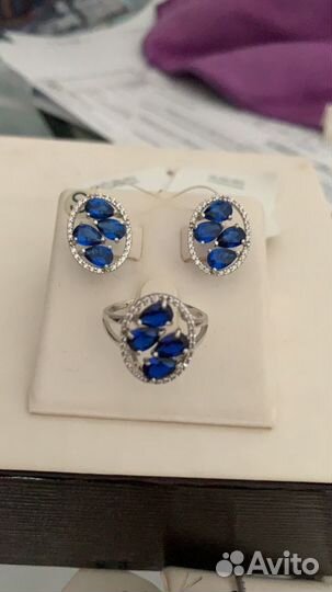 Серебряные серьги и кольцо