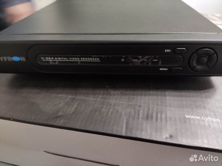 Гибридный видеорегистратор Cyfron DV462H