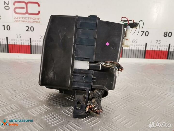 Блок предохранителей Toyota Yaris P1 рест. 2004