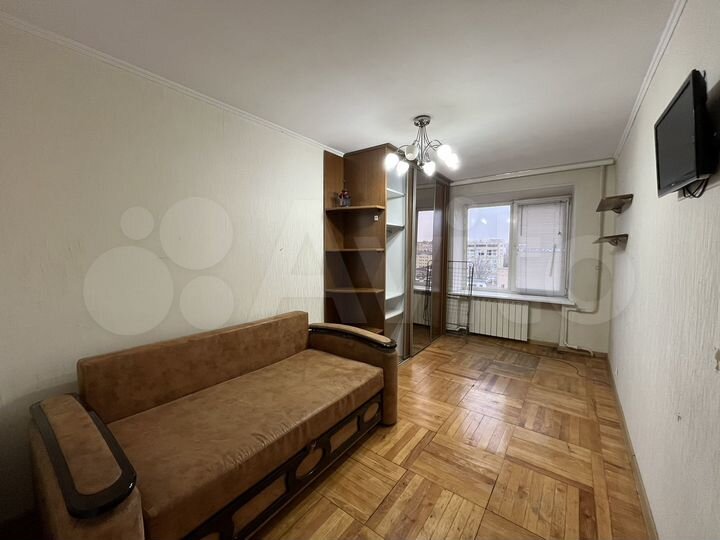 2-к. квартира, 55 м², 10/15 эт.