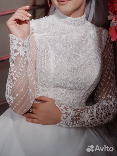 Свадебное платье 44 46 бу