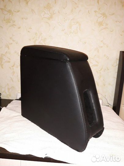 Подлокотник универсальный