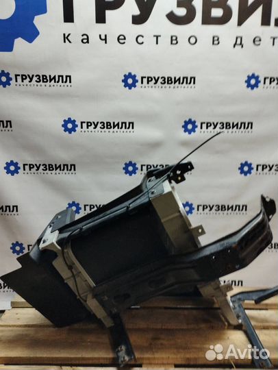 Подножка кабины правая Volvo FH4 82141521