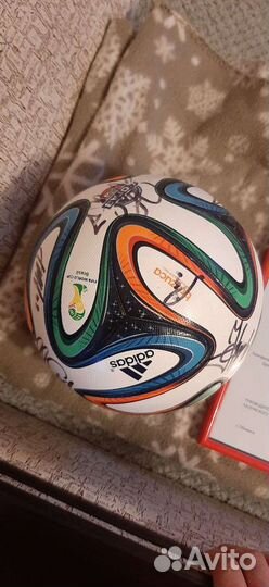 Футбольный мяч с чм в Бразилии 2014