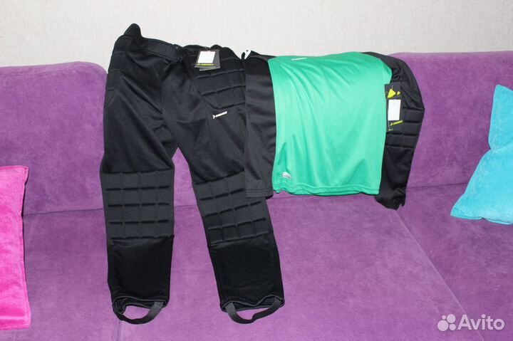 Футбольная форма, вратарская форма, Demix 152см