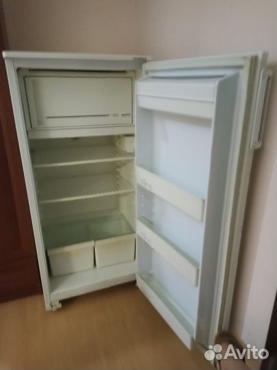 Холодильник бу маленький