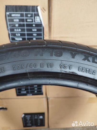 Continental ContiSportContact 5 225/40 R19 и 255/35 R19 96Y