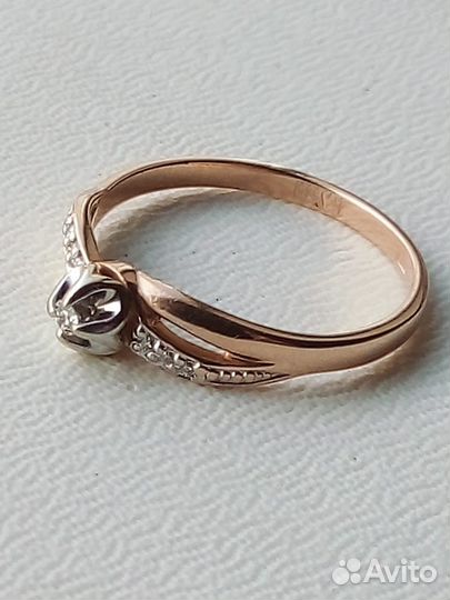 Золотое кольцо с бриллиантами