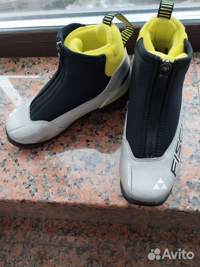 Детские лыжные ботинки fischer