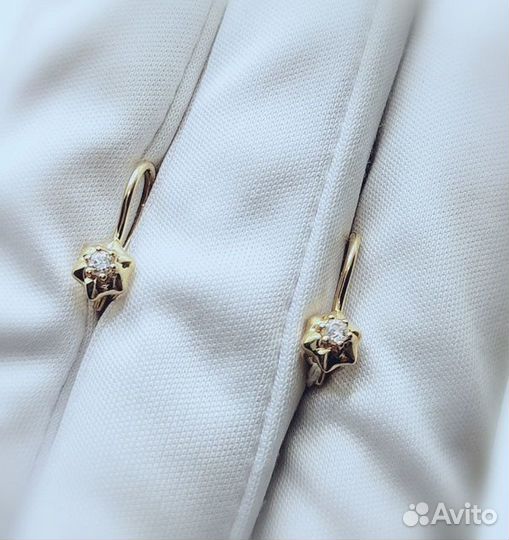 Золотые серьги с камнем