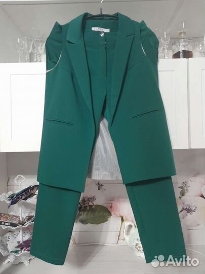 Брючный костюм женский 48