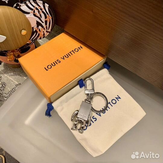 Брелок louis vuitton