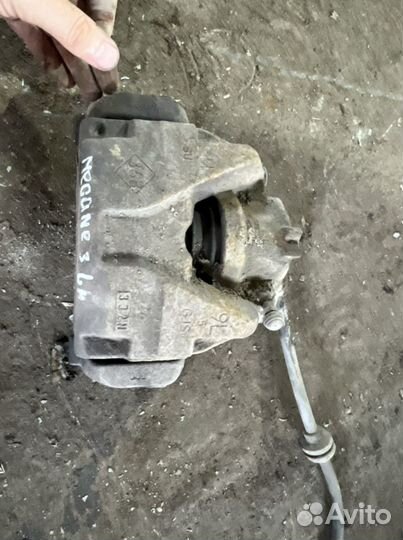 Тормозной суппорт передний Megane 3 Fluence