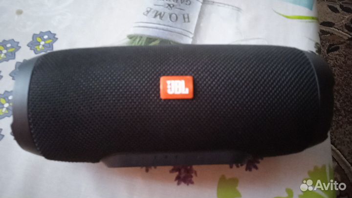 Портативная колонка jbl
