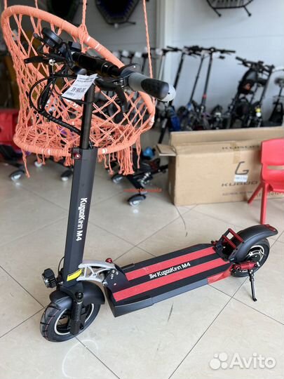 Электросамокат Kugoo M4