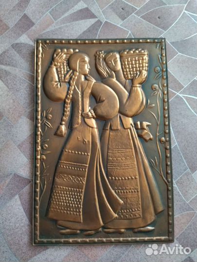 Панно чеканка