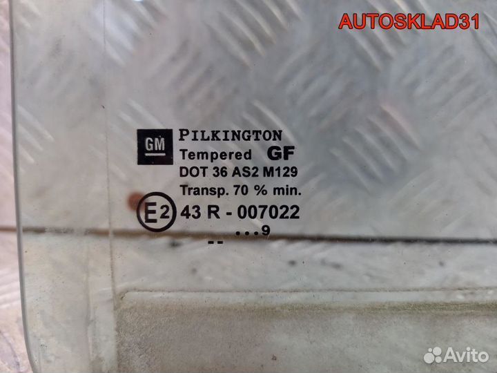 Стекло двери задней правой форточка Opel Zafira A