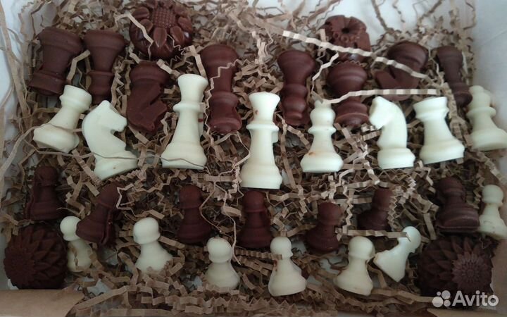 Шахматы ручной работы из шоколада
