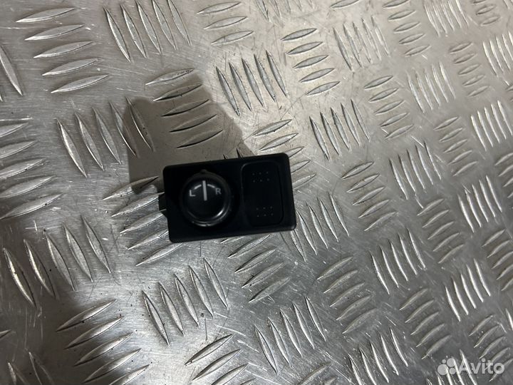 Кнопка регулировки зеркал nissan primera p12