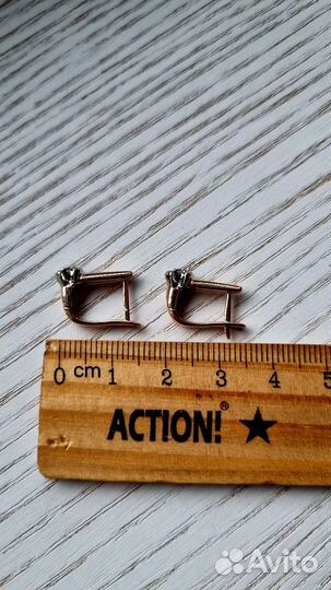 Золотые серьги 585 с бриллиантами