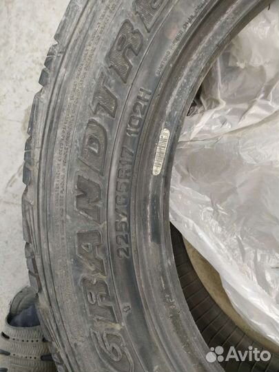 Dunlop Grandtrek AT3 225/65 R17