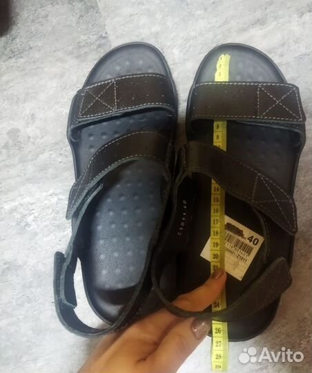 Сандалии новые