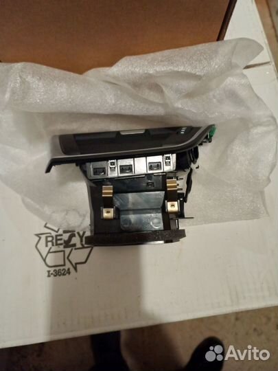 BMW 3 F30/F31/F80 Дефлектор воздушный правый