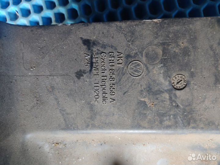 Подрулевой кожух Volkswagen Polo V CFN 2012