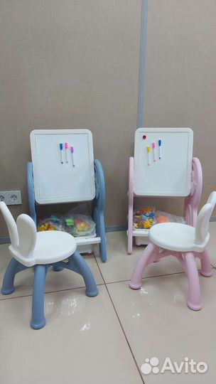 Мольберт, лего стол и стульчик 3 в 1 +конструктор