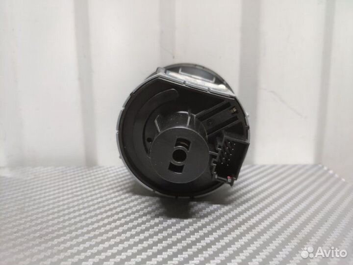 Переключатель света фар Skoda Rapid лифтбек 1.6