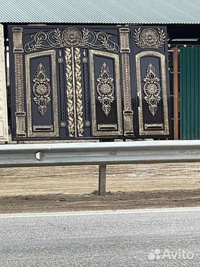 Кованные ворота и калитка в Махачкале