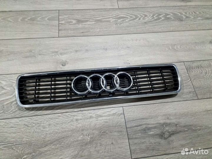 Решётка радиатора (Новая) Audi 80 B4 8G0853651G