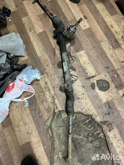 Рулевая рейка Opel Astra H седан Z18XER 2010