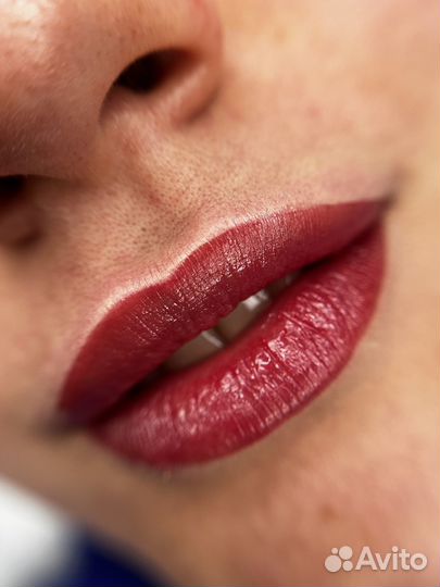 Перманентный макияж бровей и губ